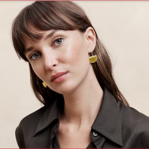 Crescent Stone Drop Earrings (NWT) - Picture 1 of 9